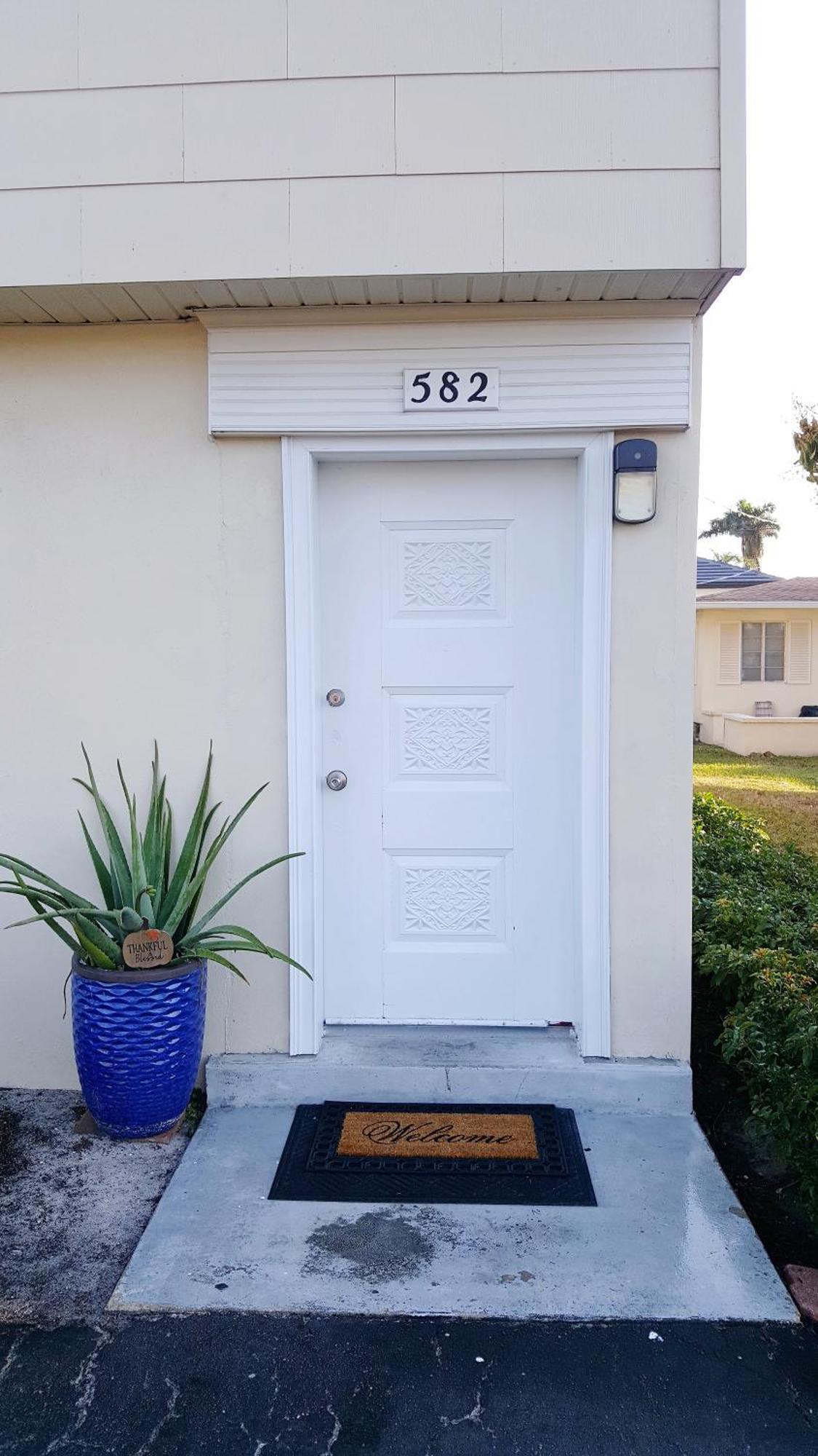 Naples Park Oasis - Cozy Two Bedroom Apartment 外观 照片
