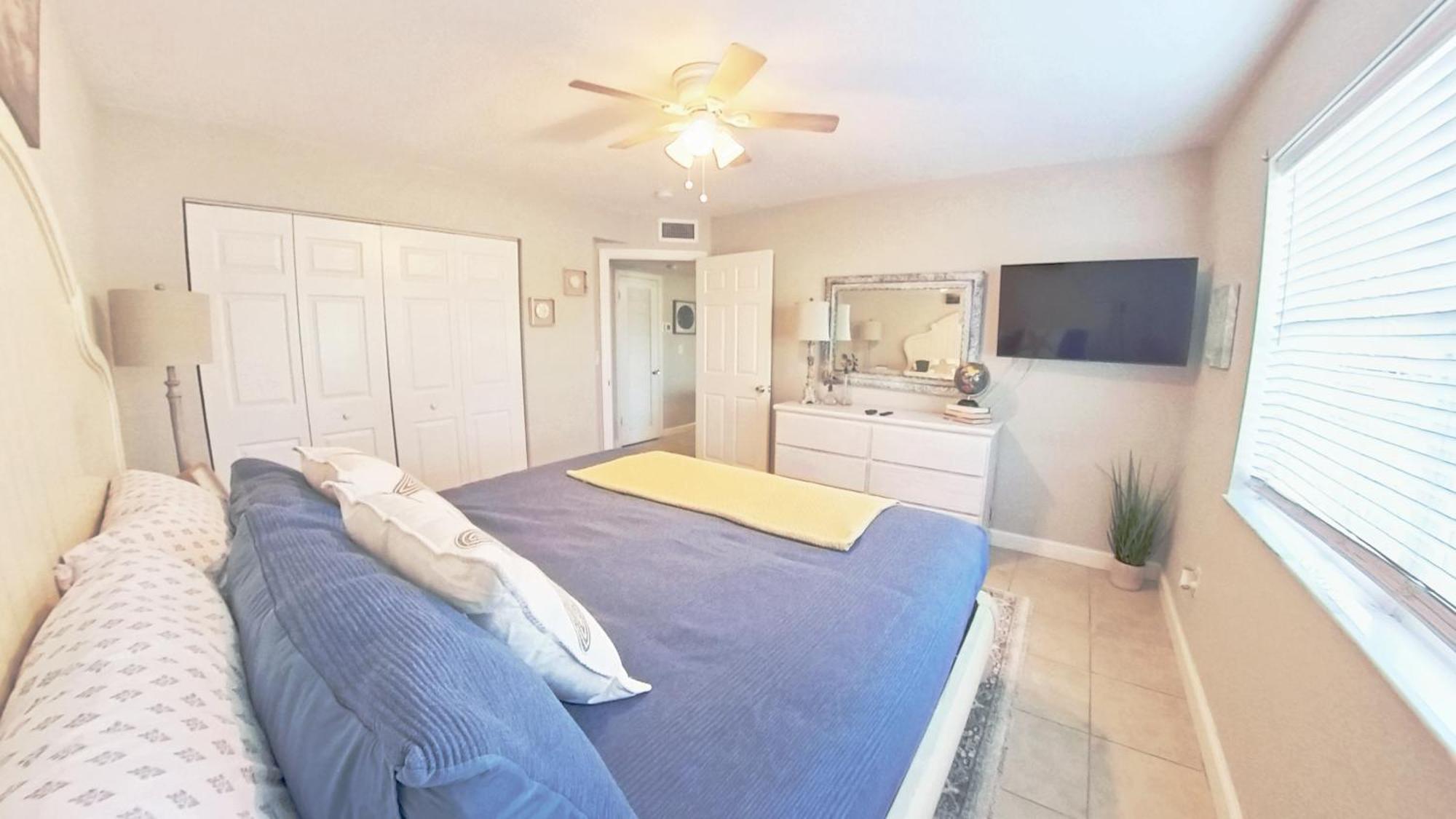 Naples Park Oasis - Cozy Two Bedroom Apartment 外观 照片